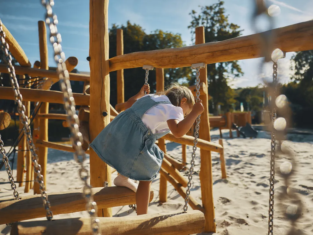 VDS Outdoor playground Marketing