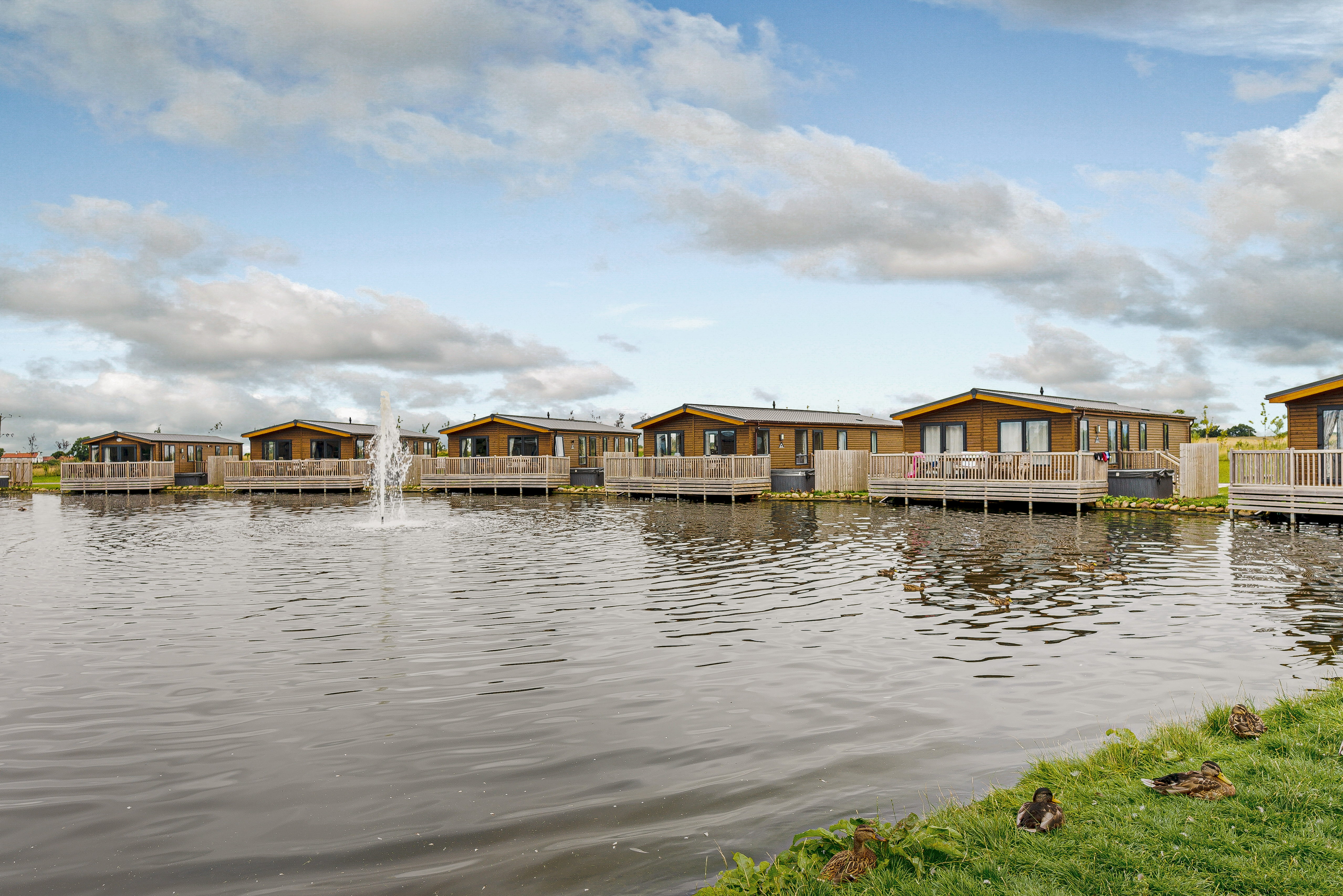 8 persoons chalet Larch Waterside Spa (Pet)