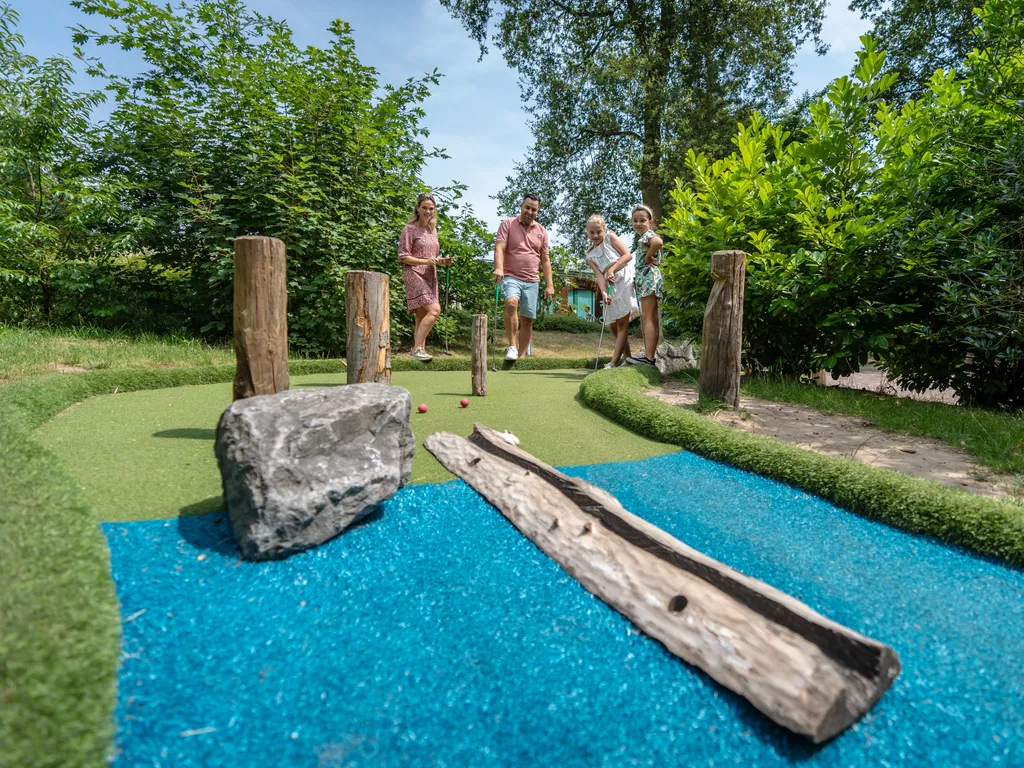 LGN Adventure golf