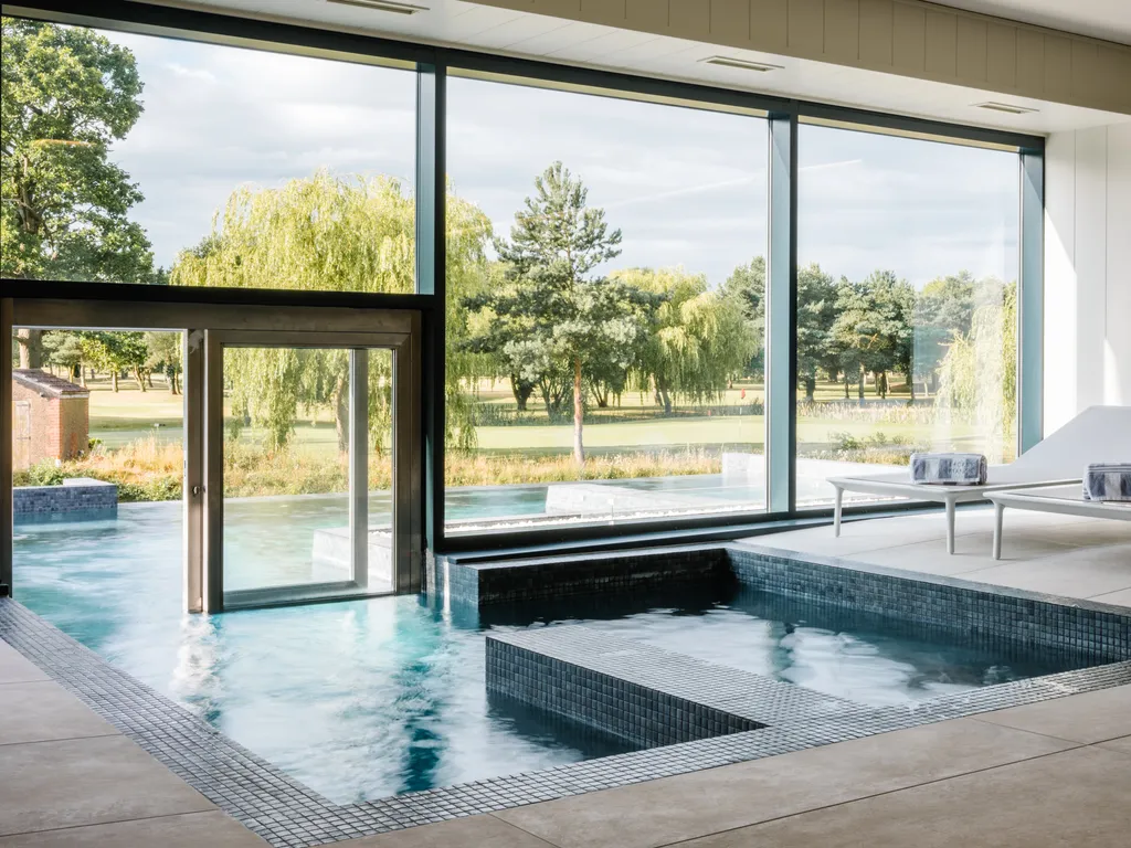 LRT Spa area's