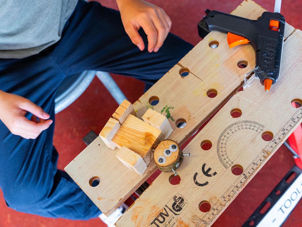 GSD Activity room crafting