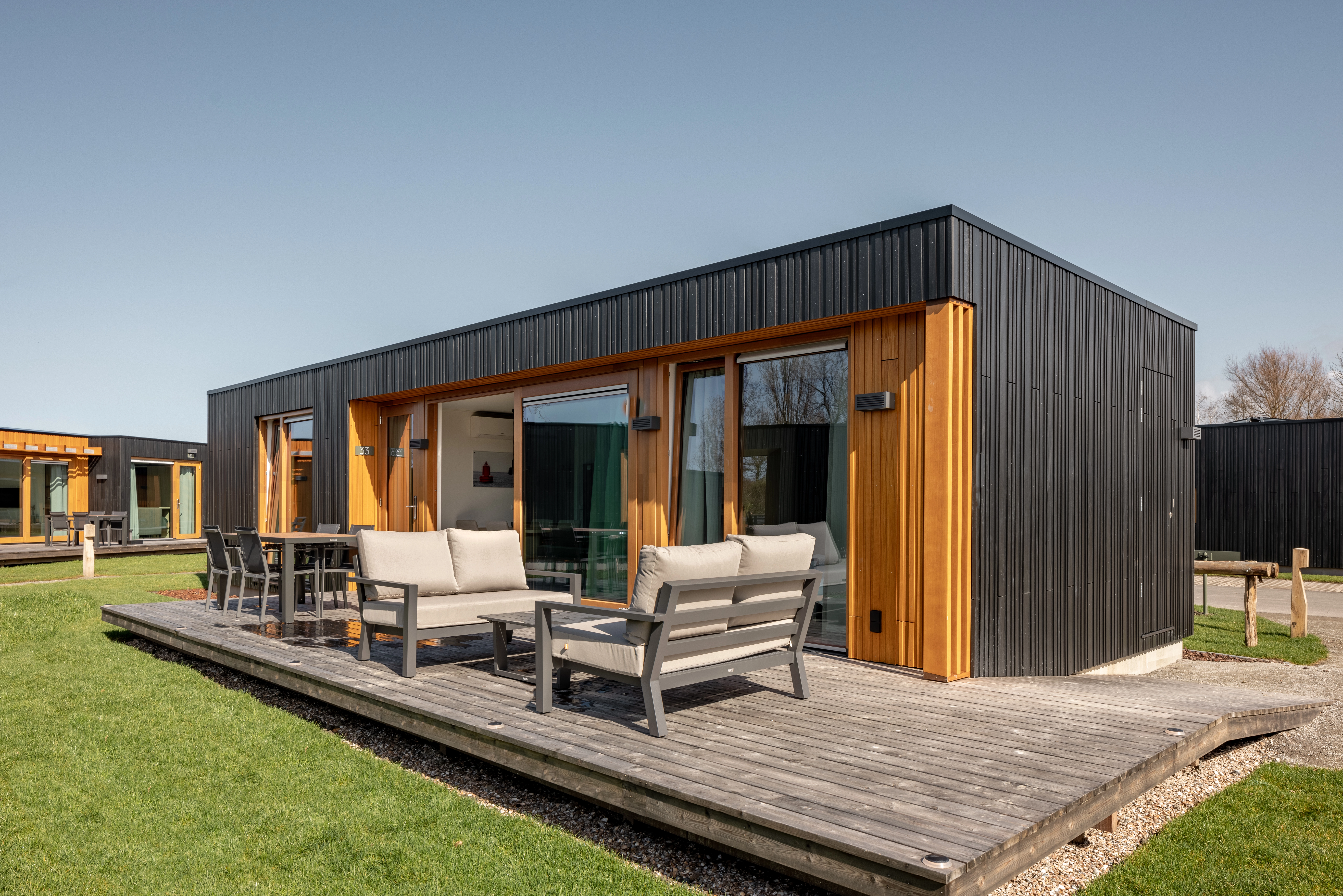 Lodge 4M bij Landal Beach Resort Brouwersdam