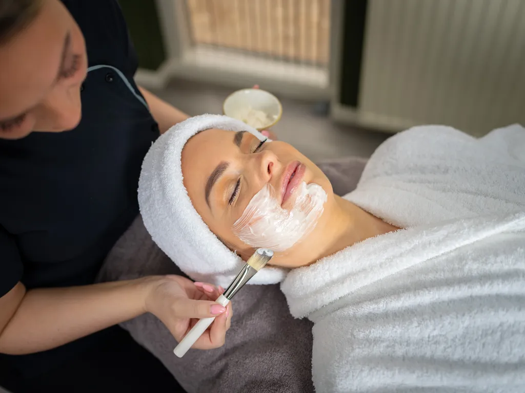 KNK Thermaalbad facial treatment