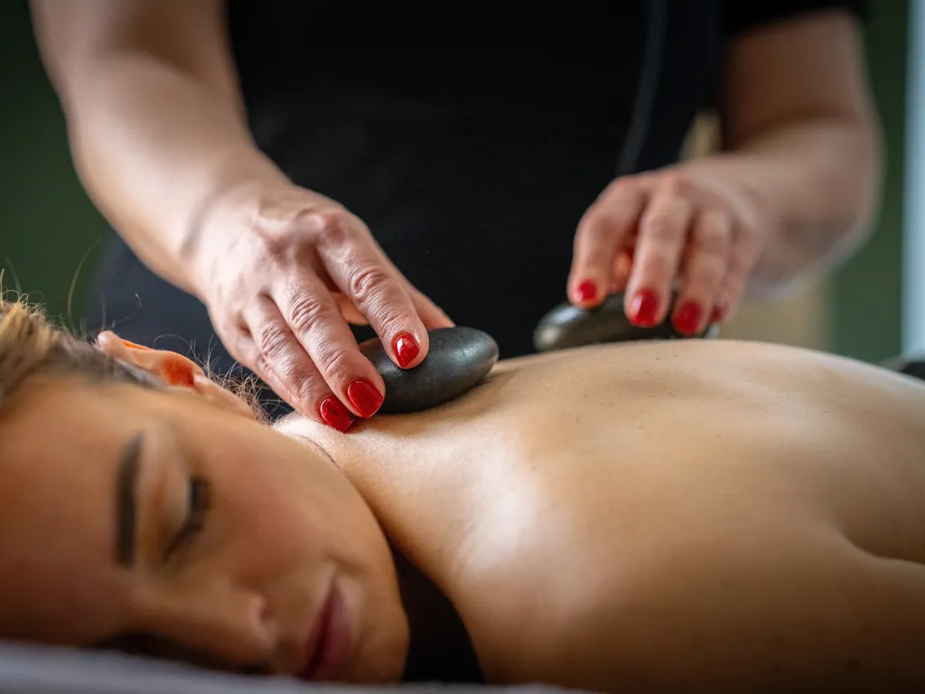KNK Thermaalbad hot stone massage