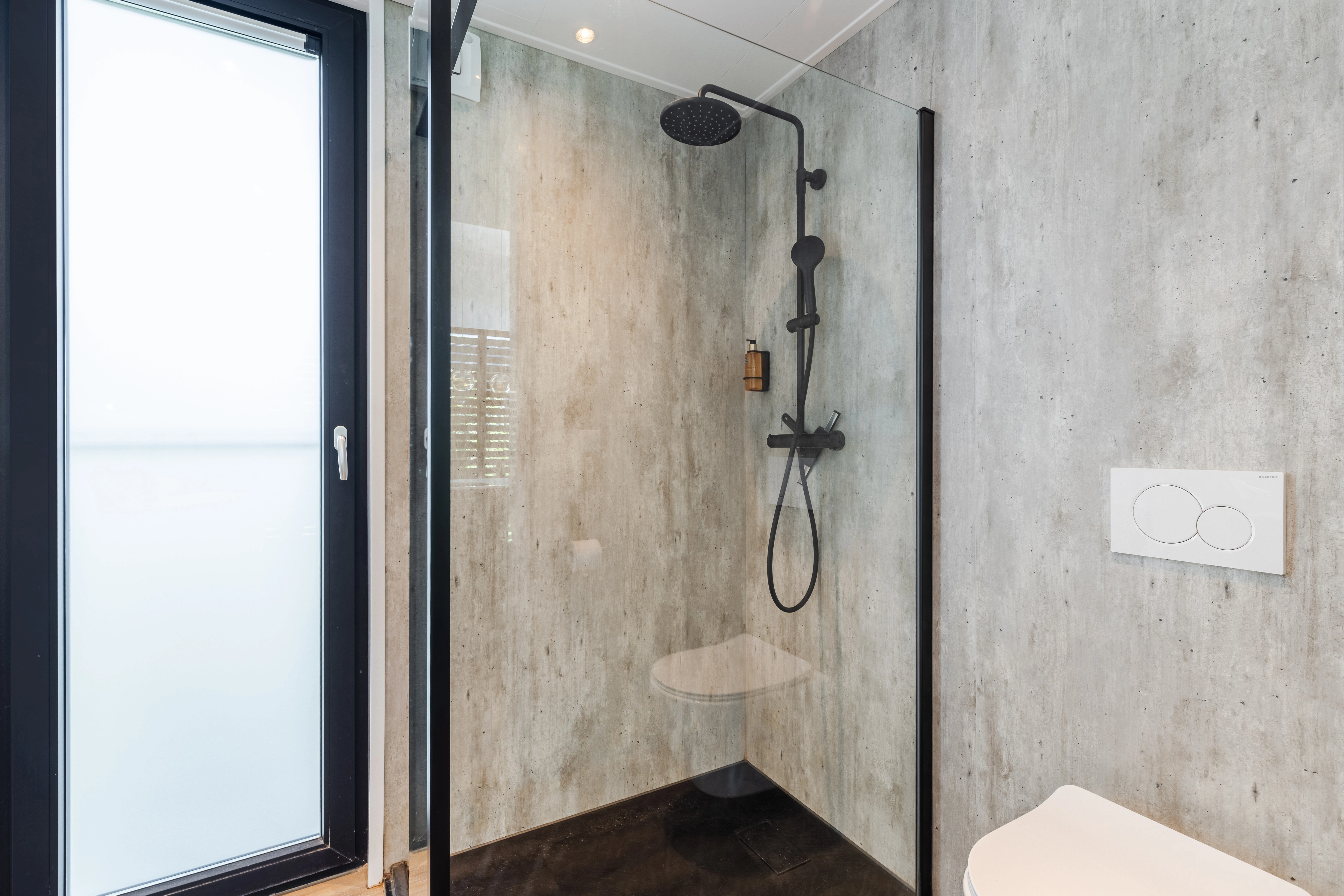 4-6 persoons Water & Hottub lodge — foto 10